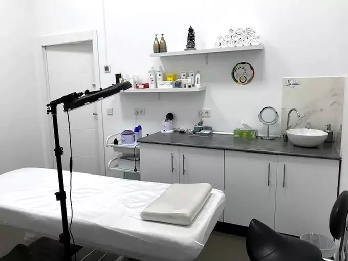 Sesión de manicura y/o pedicura semipermanente