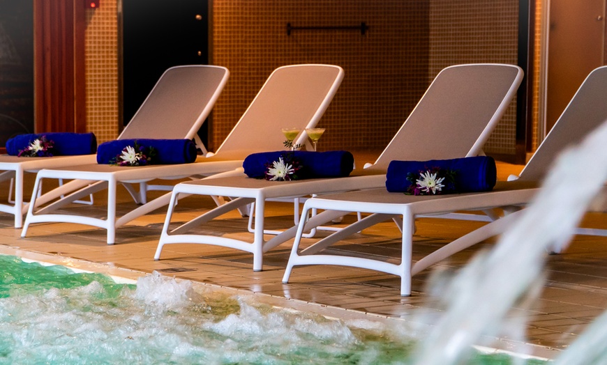 Image 2: Bienestar de lujo: spa para 2 con opción a masaje y menú en resort 4*
