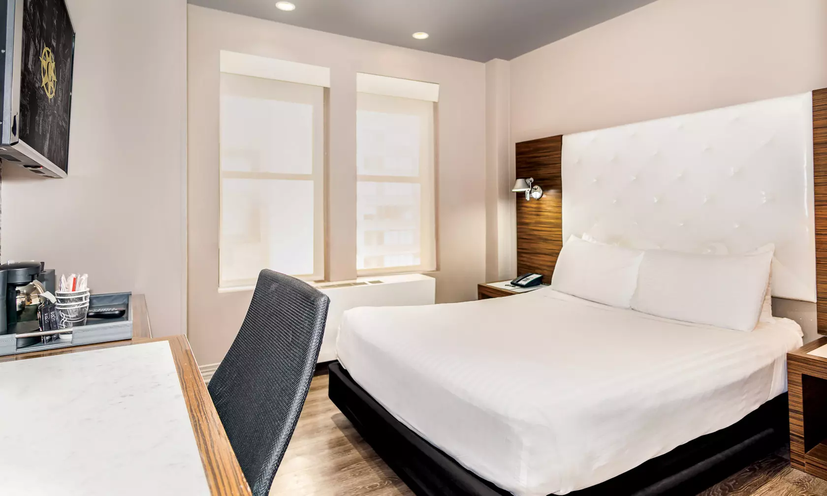 The Gallivant Times Square Hotel - Steps from Broadway with Style!
