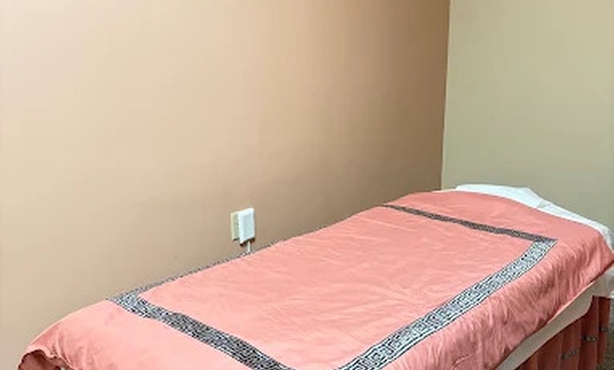 Image 5: One 60-Minute Swedish /  Deep Tissue Massage with Hot Stones 