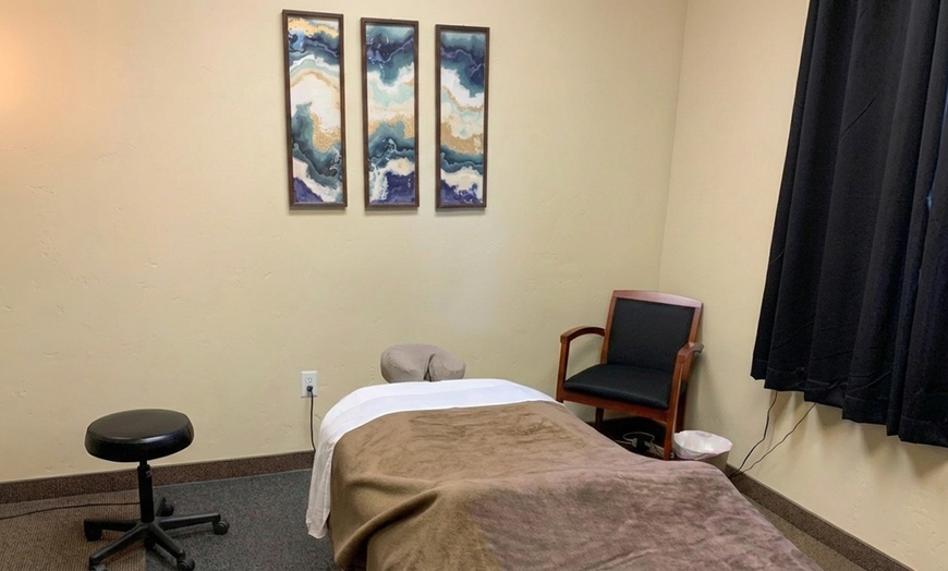 Image 4: Get Your Soft Tissue Realigned with 60 or 90 Min Massages