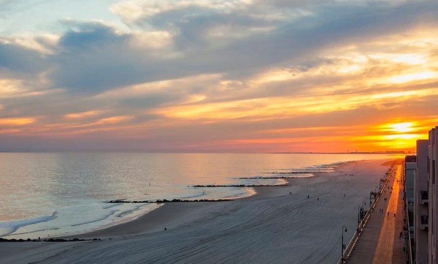 Image 2: Oceanfront Dining Experience with Dining Credits and Dinner Packages