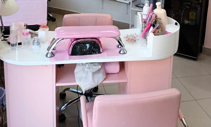 Image 7: Hasta 33% de dto. en Spa/Salón de uñas - Manipedicura en Carito Beauty Studio