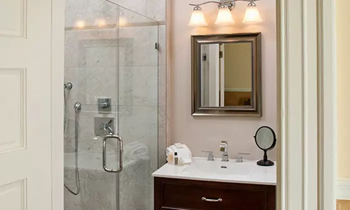 Member Pricing: Charming B&B Near Grove Park With Veranda Views