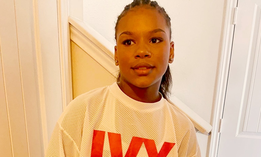 Image 3: Achieve the Perfect Full or Soft Glam Look with Expert Makeup