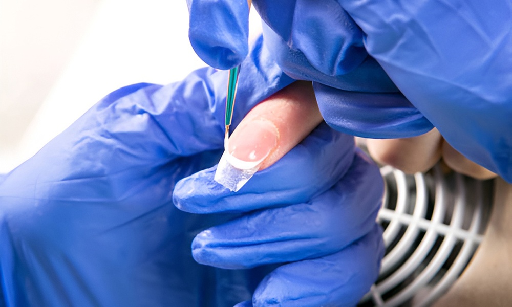 Ultieme verzorging met luxe nagels & verfrissende gezichtsverzorging