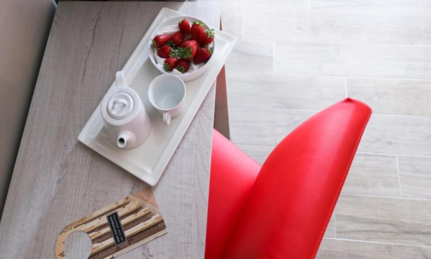 Image 9: Marche: soggiorno con colazione, mezza pensione, grotte o massaggio