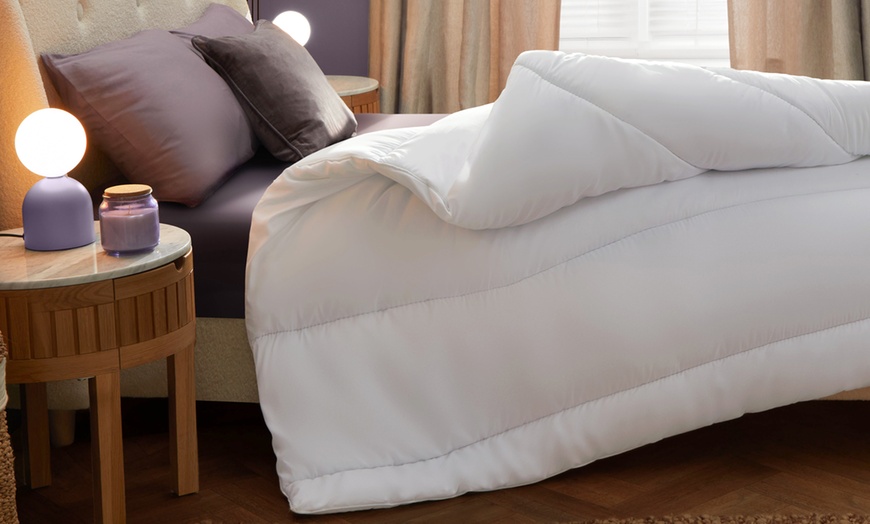 Image 3: Silentnight Deep Sleep 7.5 Tog Duvet