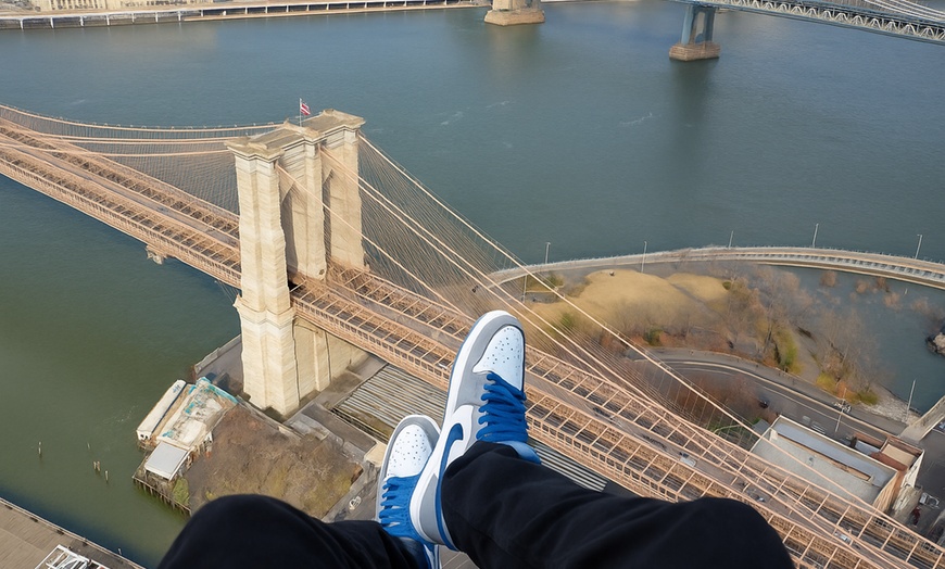 Image 7: Enjoy Breathtaking Views of New York City on a Private Helicopter Tour