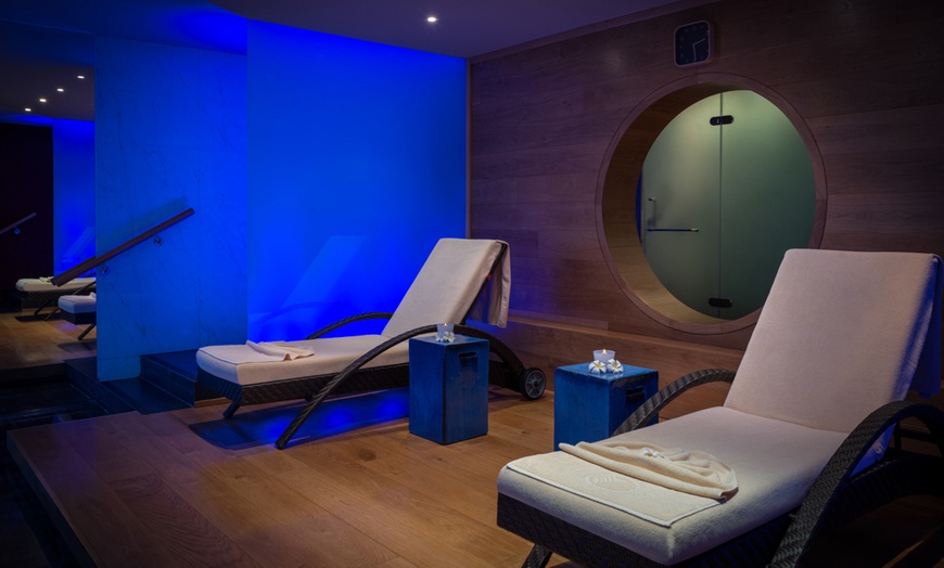 Image 2: 60-minute Anti-Cellulite Spa Treatment & More with Pool Access