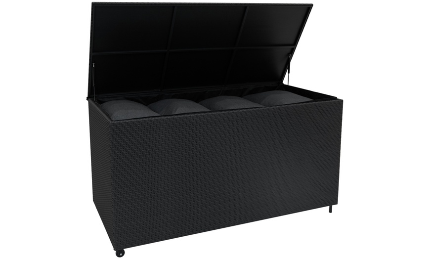 Image 4: Rattan-Effect Cushion Storage Box 700L