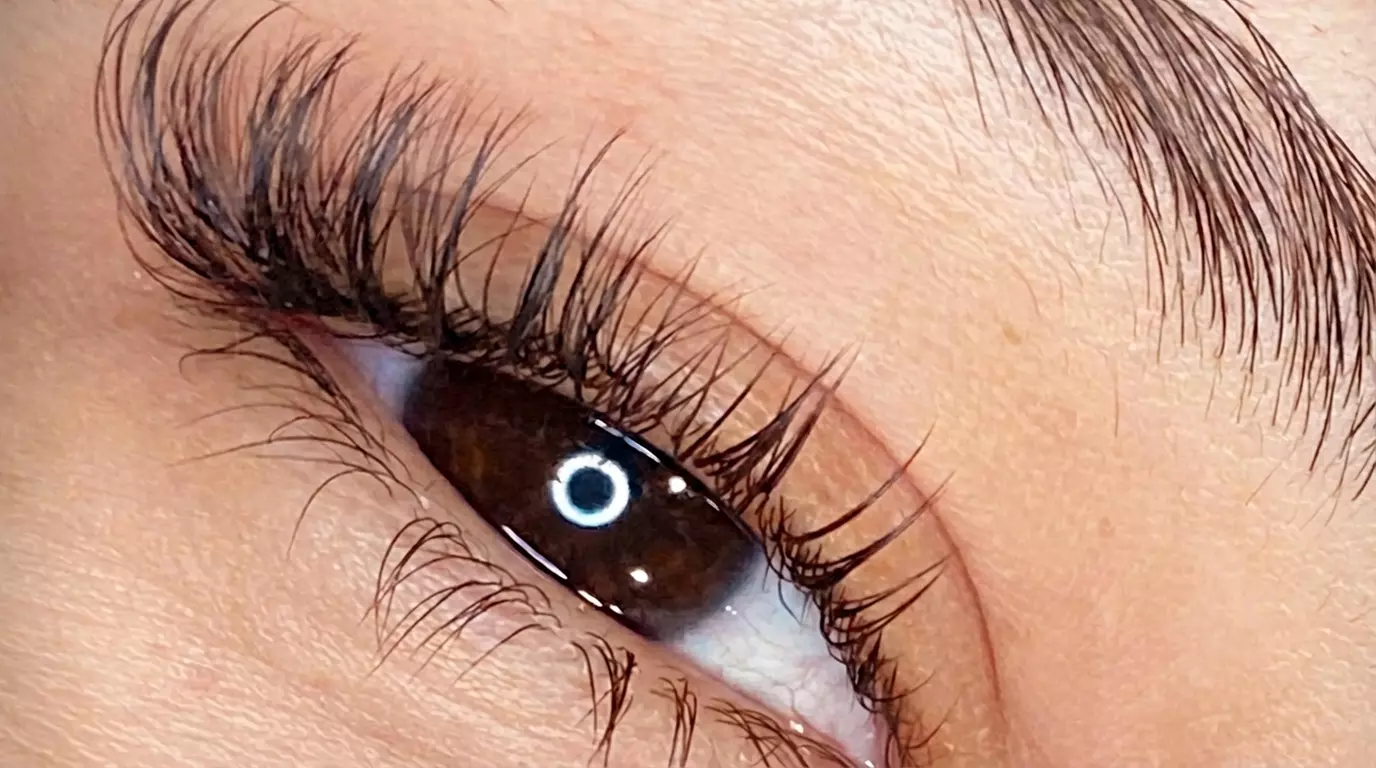 One Eyelash Lift Treatment or Lash Perm with Tint