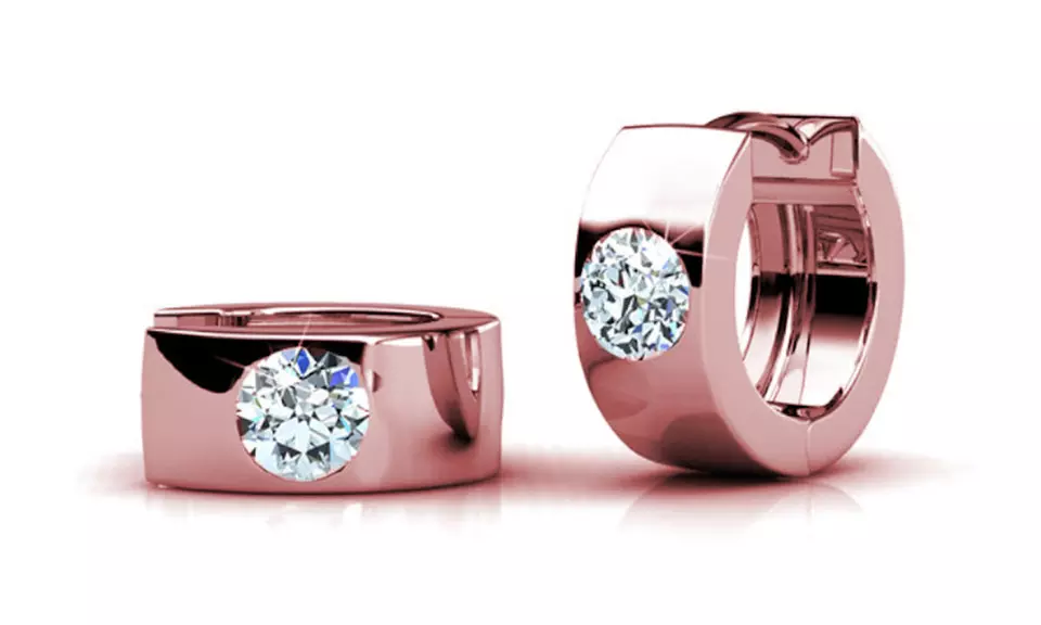 1x oder 3x Huggie-Ohrringe mit Swarovski®-Kristallen