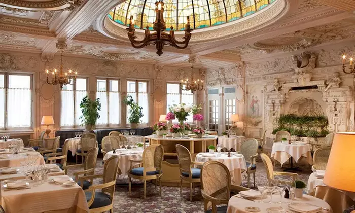 Dégustez une cuisine raffinée au restaurant Le Victoria