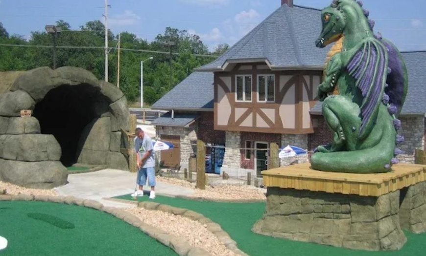 Image 3: Summer Play All Day — Unlimited Mini Golf in Branson
