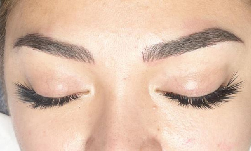 Image 3: Semi-Permanent Make Up at Artistic Beauty SA