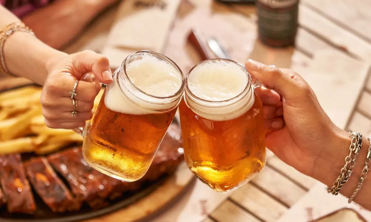 Al puro estilo americano: menú para 2 o 4 personas en Ribs Xanadú