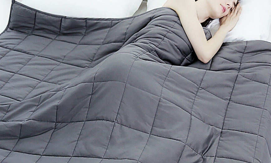 Image 4: Costway 15/17/20lbs Home Weighted Blanket Crystal Velvet Fabric w/Glass Beads