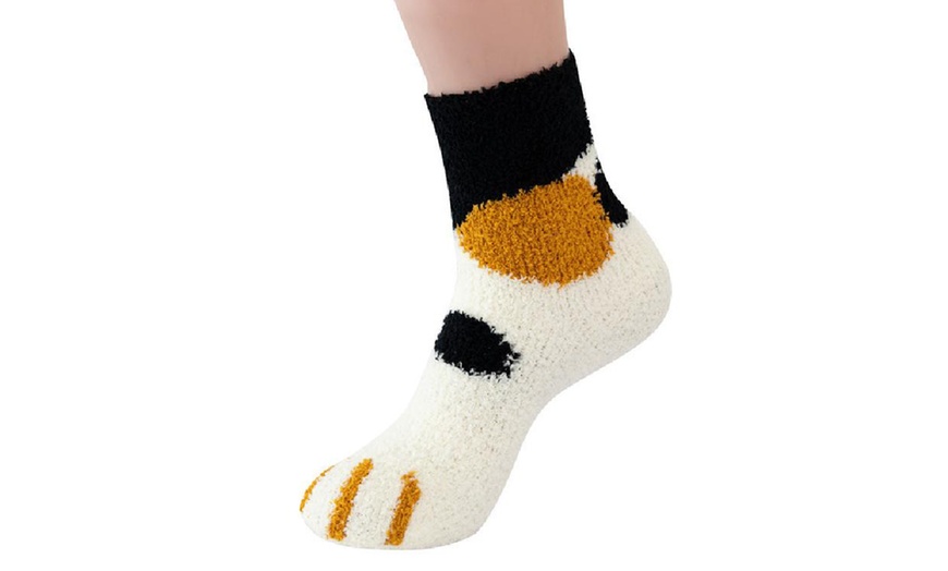 Image 8: One or Six Pairs of Fleece Cat Paw Socks