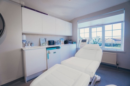 Half Syringe of Revanesse Versa (1.2ml) - ELin Medical Spa