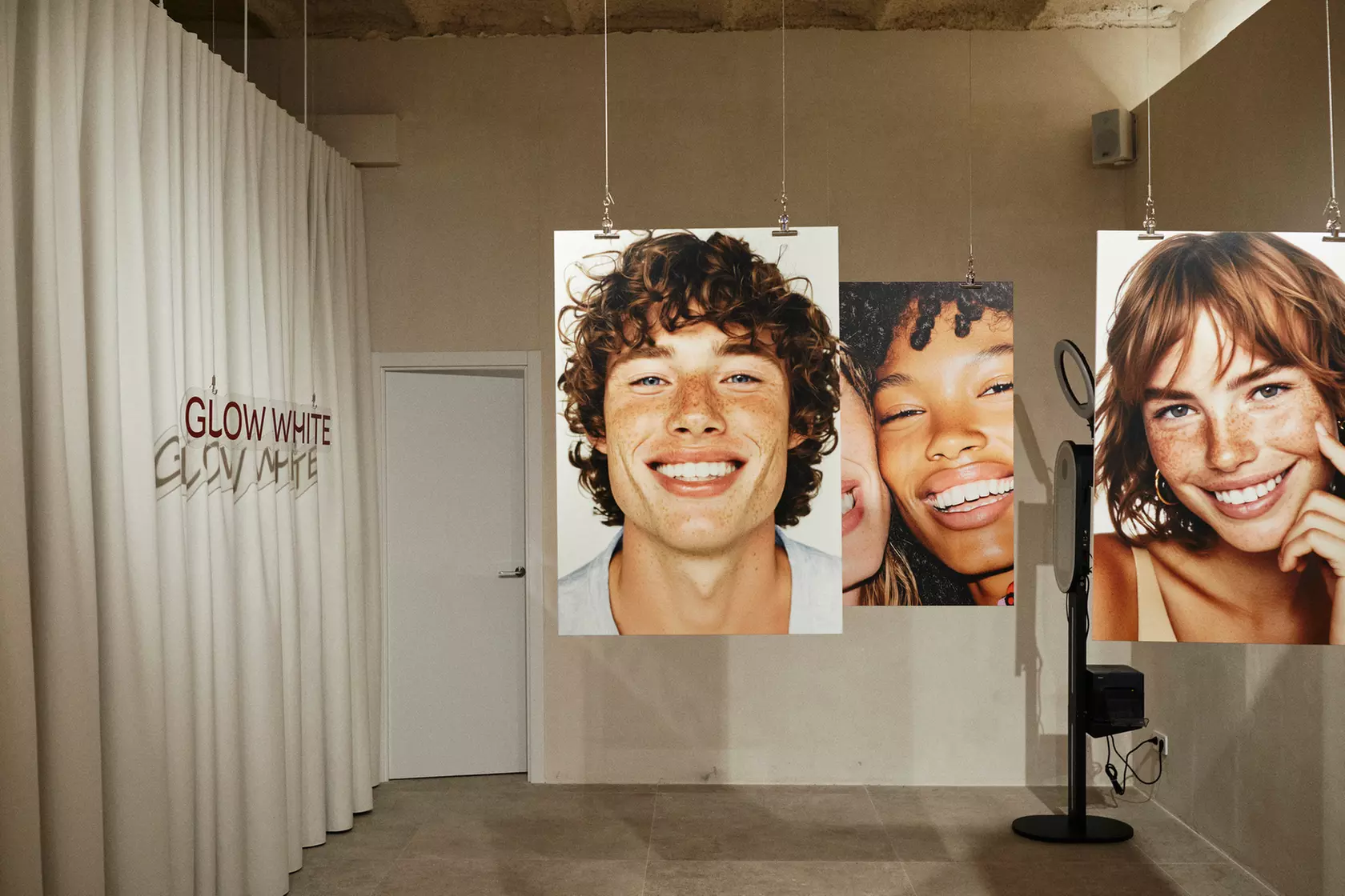 Tratamiento blanqueador con gel de un mes y luz LED con férula