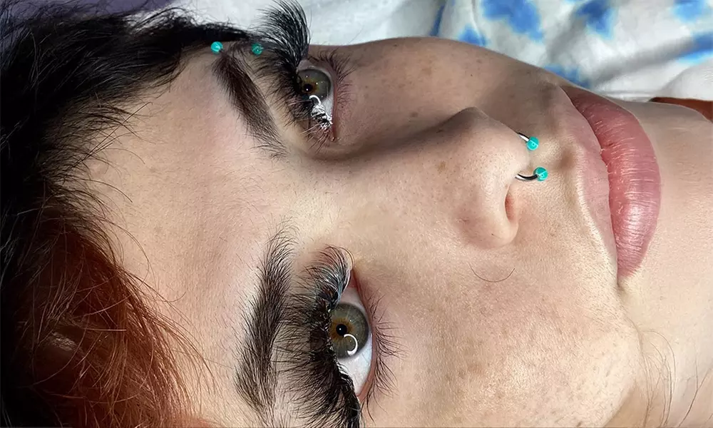 Get Lush Lashes with Full Set of Eyelash Extensions with Two Week Fill