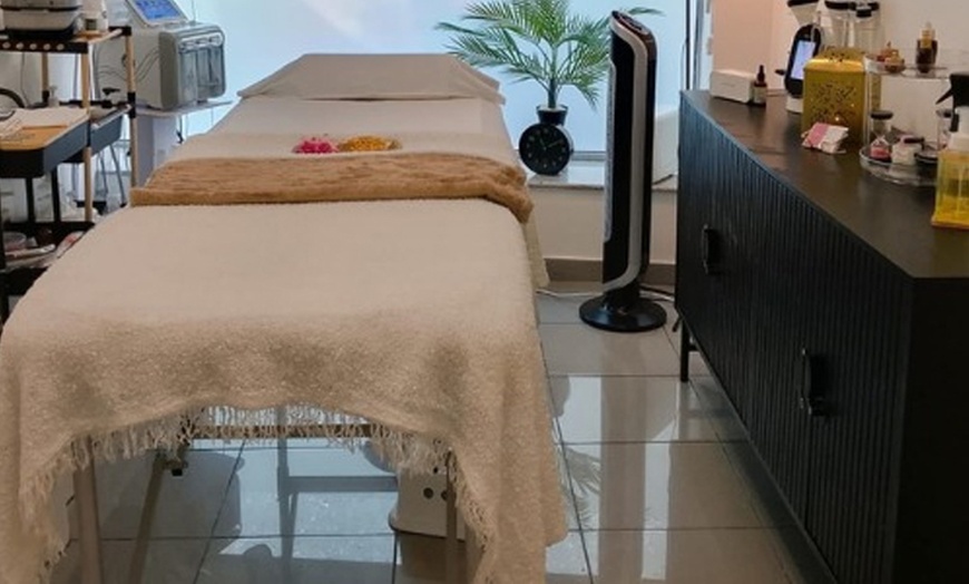 Image 4: ¡Renueva tu cutis! Limpieza facial con tratamientos adicionales