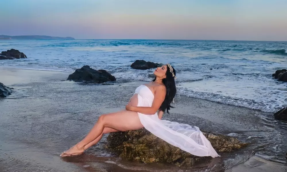 Capture the Essence of Motherhood with Maternity Photoshoot Sessions