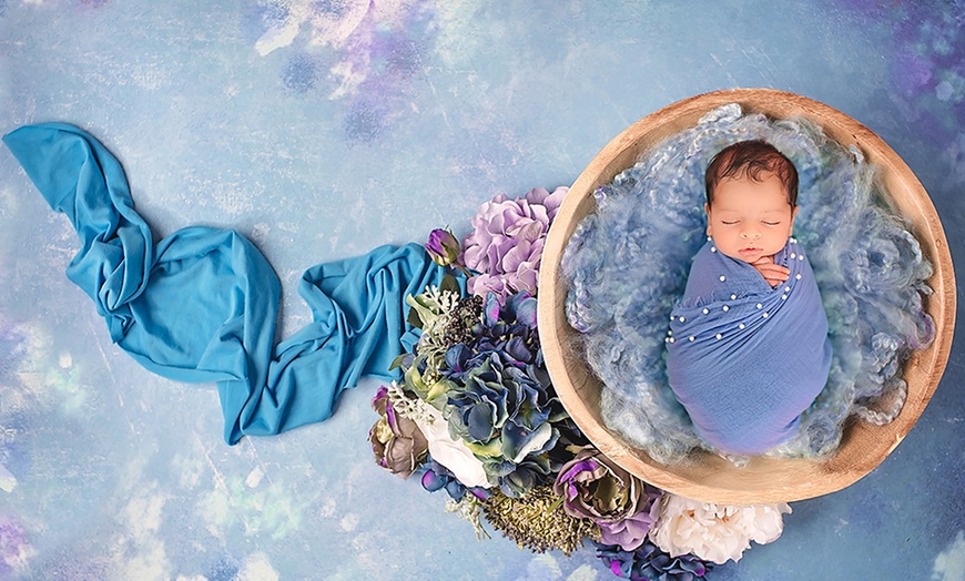 Image 3: Newborn Photography: Get a Standard, Deluxe or Solo Collection