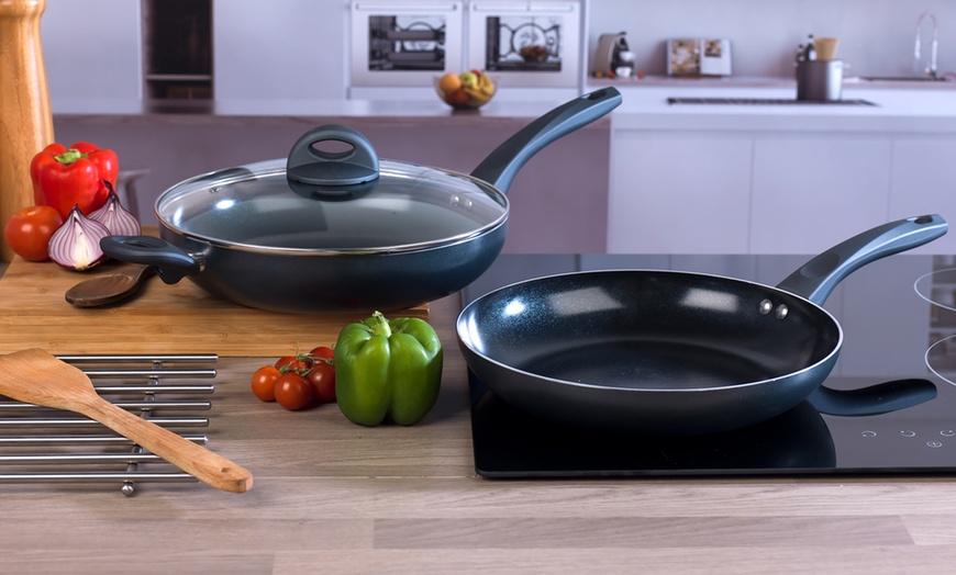 Image 24: Russell Hobbs Ceramic Cookware