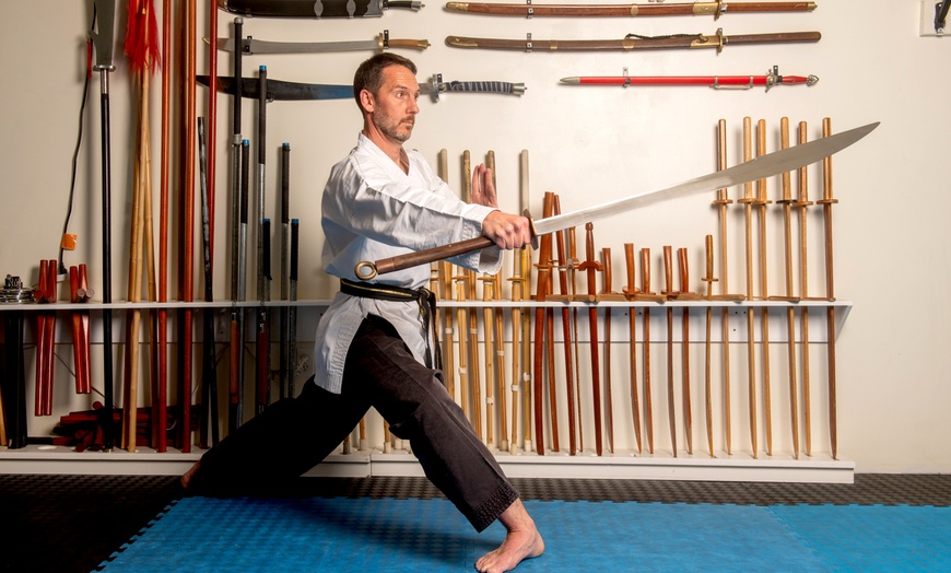 Image 1: 4 or 8 Sword Arts Classes with Uniform for All Skill Levels 