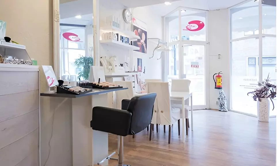 Niet-invasieve facelift-behandeling