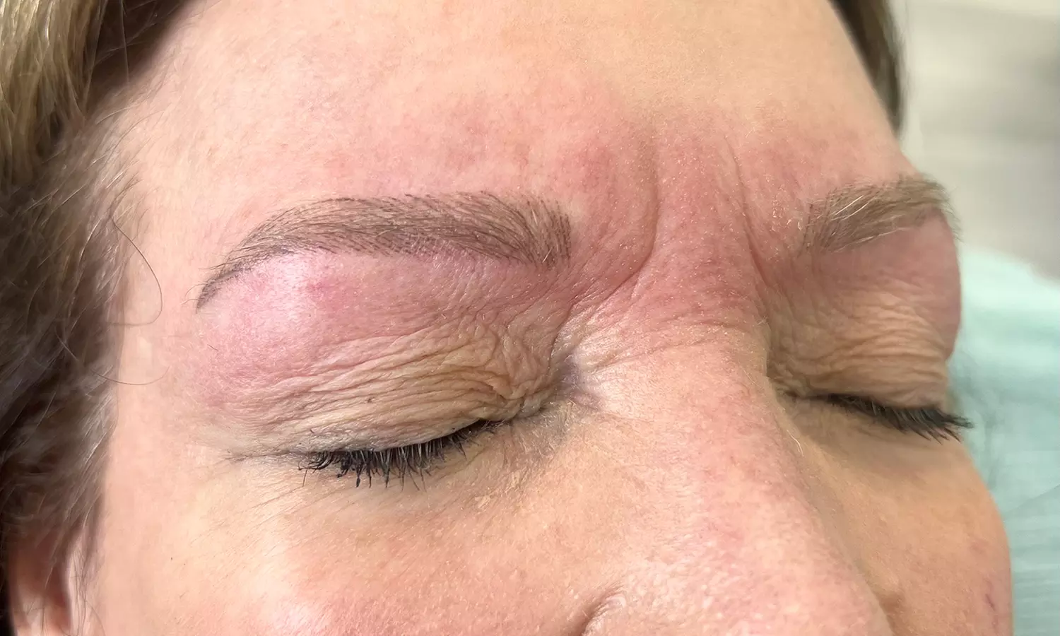 Achieve Stunning Brows with a 3D Microblading Session
