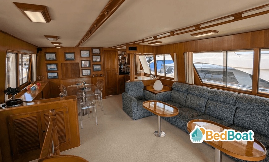 Image 4: Offrez-vous une nuit sur l’eau avec BedBoat