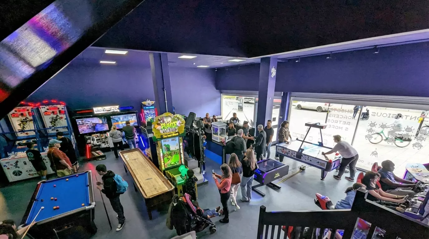 Unlimited Play & Popcorn and Come & Go Pass for 2, 3 or 4 or 6 People