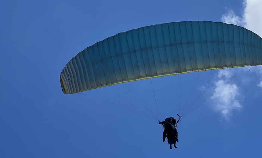 Image 6: Vuelo en parapente para 1 o 2 personas en Parapente Getxo