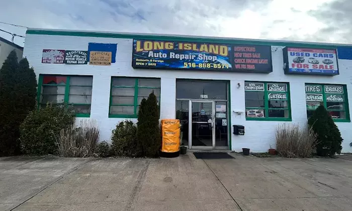 Keep Engines Smooth with Oil Change & Filter Replacement