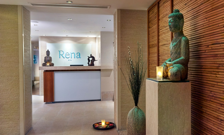 Image 16: Central London: Luxury Stay with Spa Access 