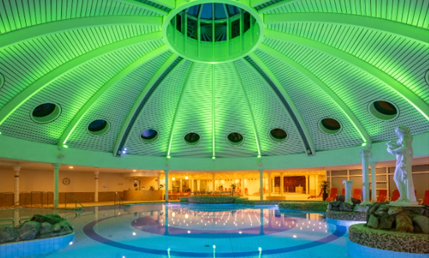 Image 1: Tagesticket inkl. Saunalandschaft für 2 Personen in den Römer-Thermen