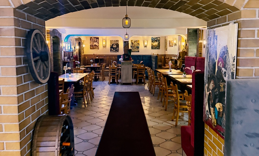 Image 6: Mediterranes 2-Gänge-Menü mit Tapasplatte für 2 oder 4 Personen