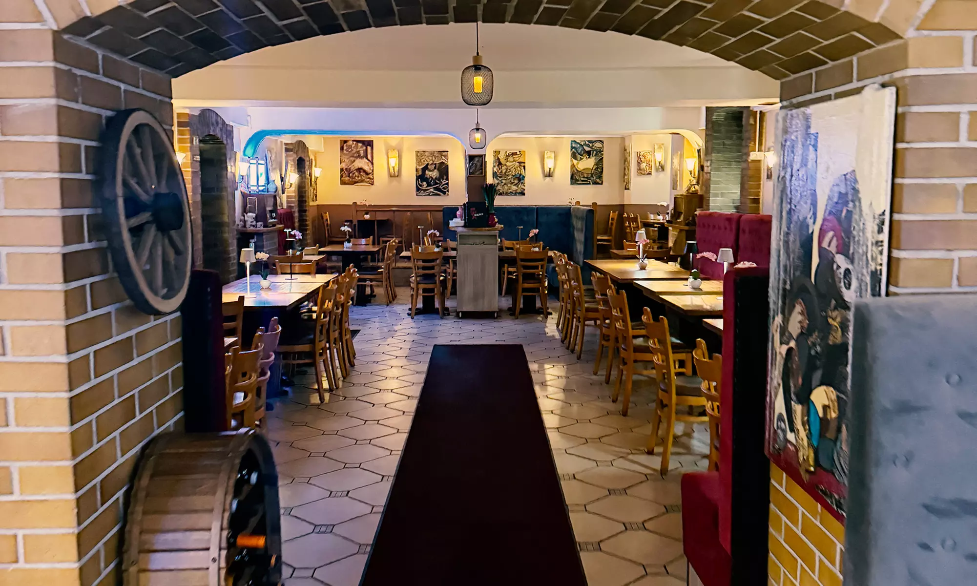 Mediterranes 2-Gänge-Menü mit Tapasplatte für 2 oder 4 Personen