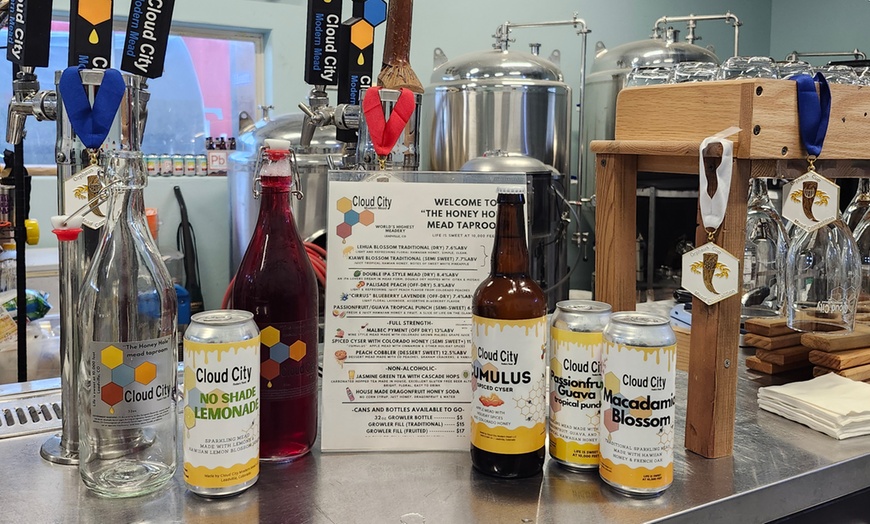 Image 7: 1 Flight for Up to 2 or 2 Flights for Up to 4 w/ 32 oz Growler Bottle