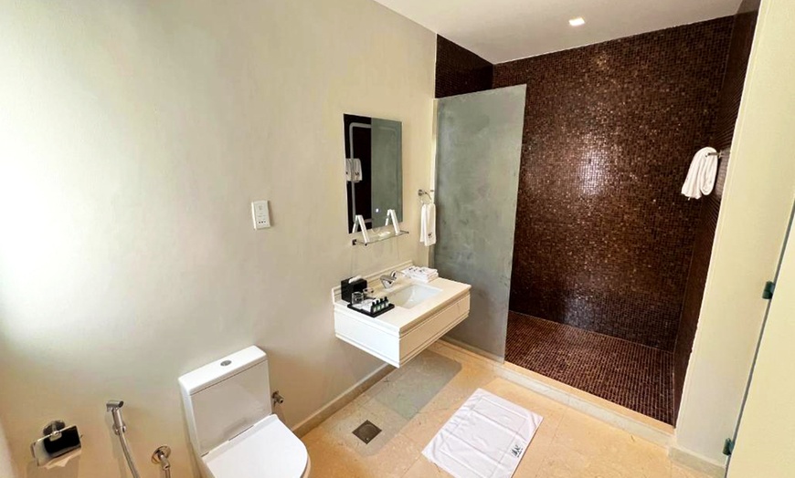 Image 8: Fujairah: One Night Stay with Breakfast 