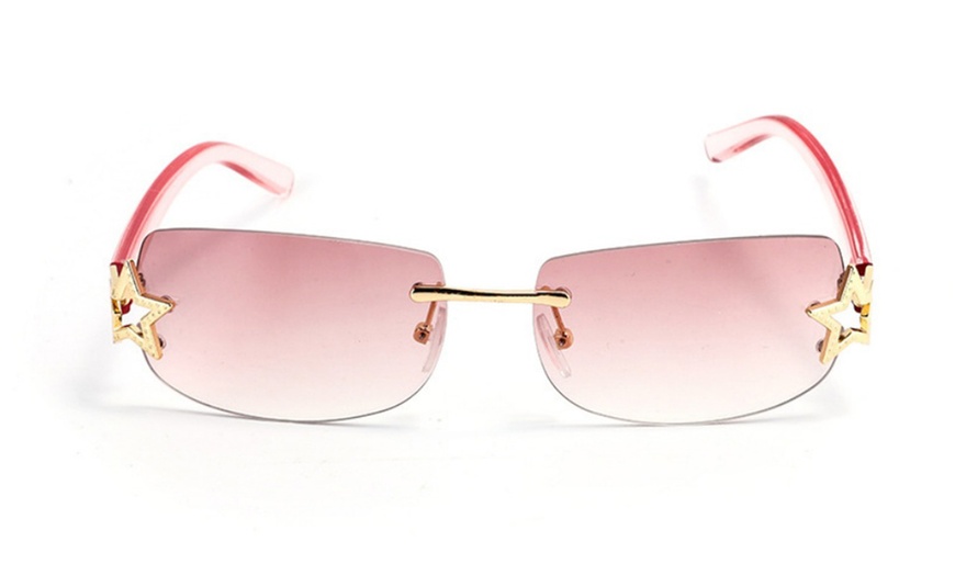 Image 5: Metal Five-pointed Star Fashionable Oval Sunglass