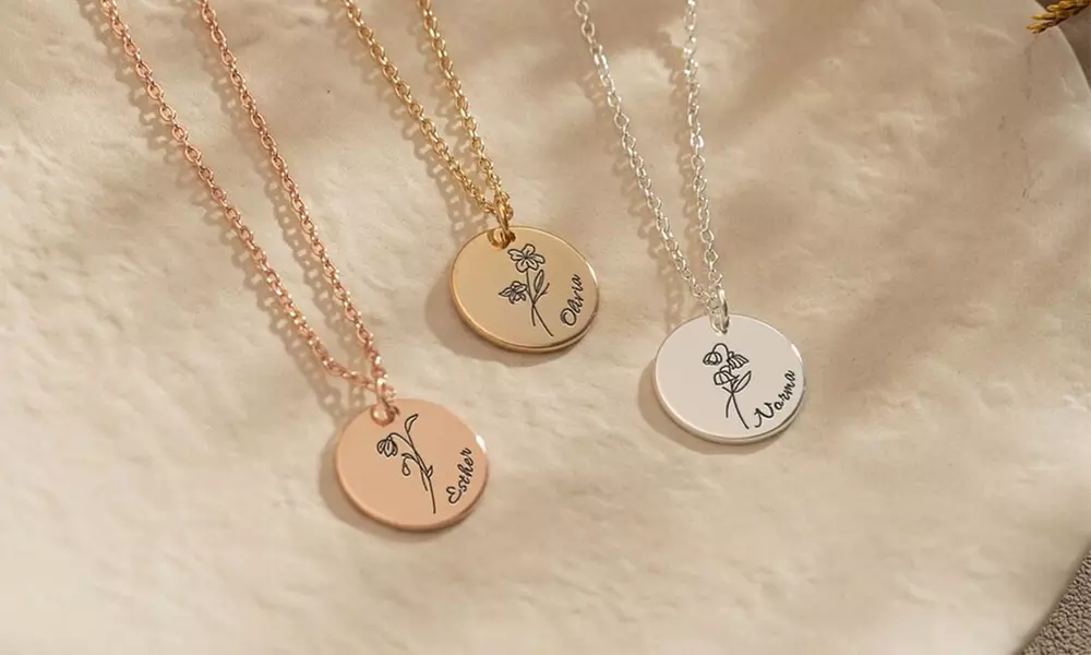 Personalisierte Blütenkette oder Halskette mit Blumenscheibe