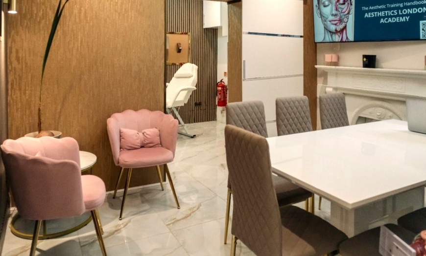 Image 3: Up to 62% Off on PRP Hair loss or Face Treatment at Aesthetics London Academy