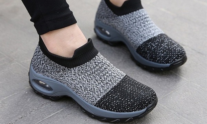 Image 12: Women's Mesh Comfortable Sneakers