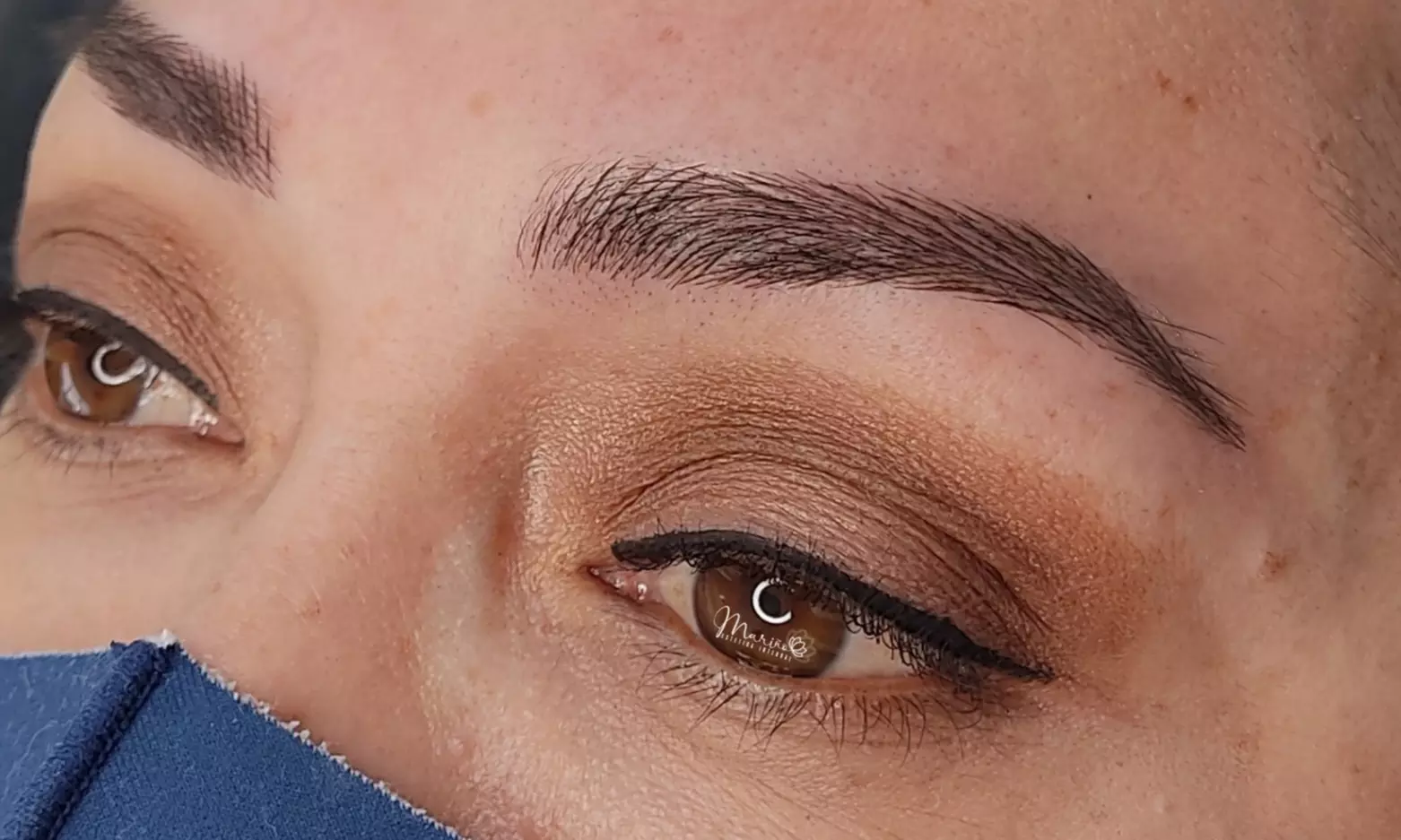 Sesión de microblading de cejas pelo a pelo con opción a retoque