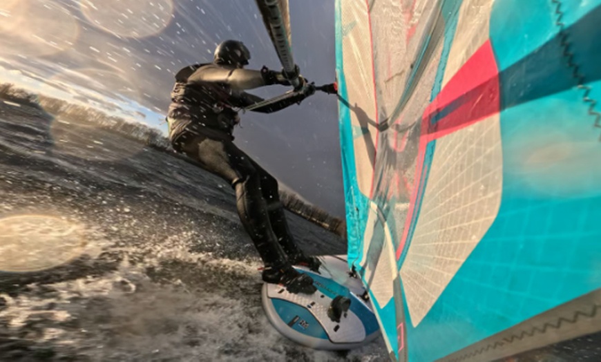 Image 2: 3 Std. Einzel-Windsurf-Schnuppererkurs für 1 Person am Feringasee