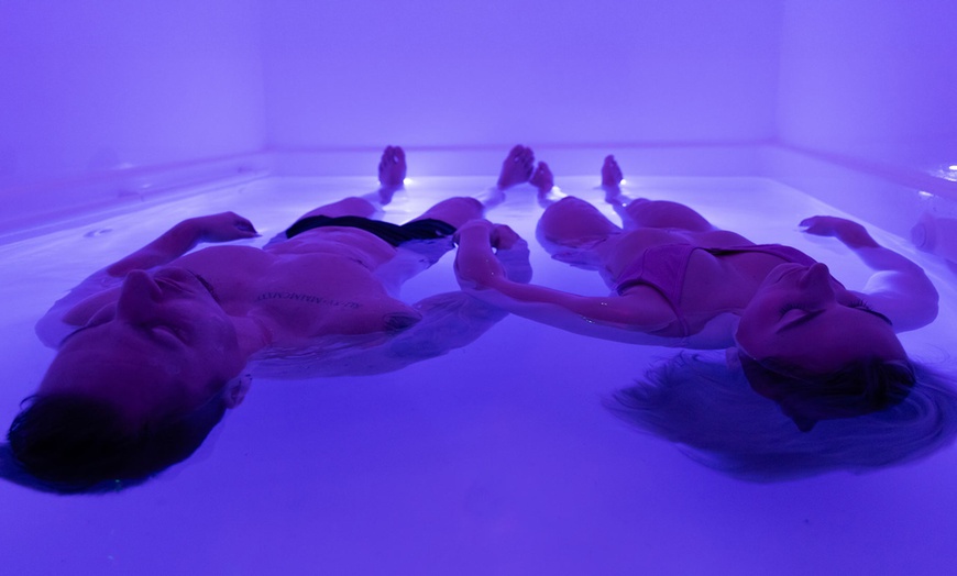 Image 2: 1 ou 3 séances de flottaison en duo d'1h